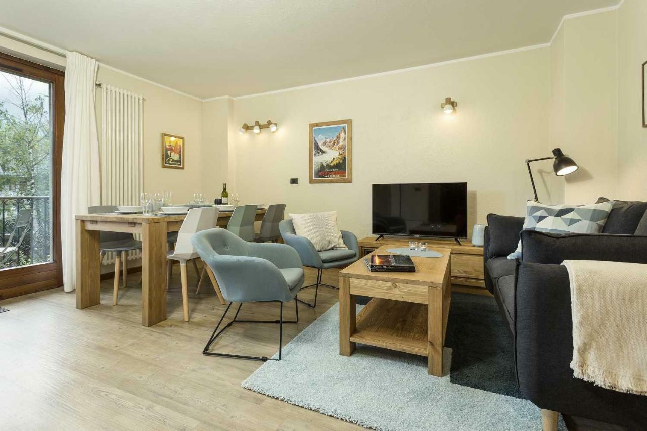 Apartment Ensa - Alpes Travel - Central Chamonix - Sleeps 4 エクステリア 写真